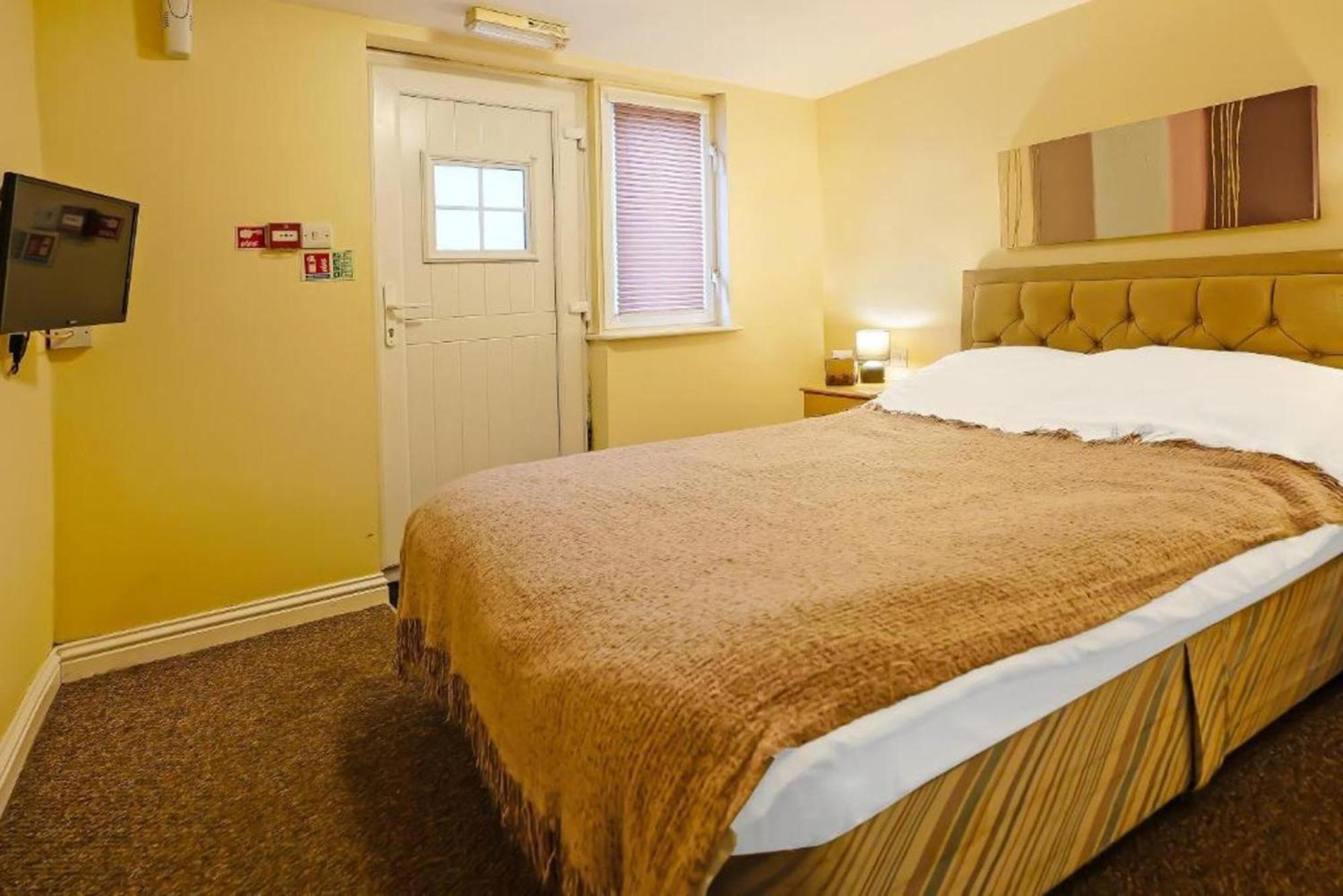 Отель Oyo The White Horse, Ripon North Yorkshire Экстерьер фото