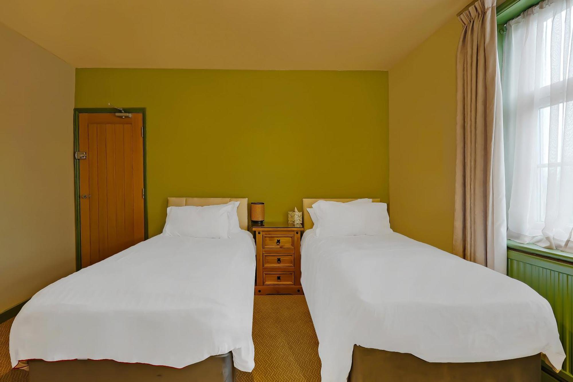 Отель Oyo The White Horse, Ripon North Yorkshire Экстерьер фото